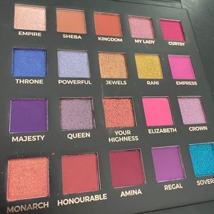 Eloise the Queen palette